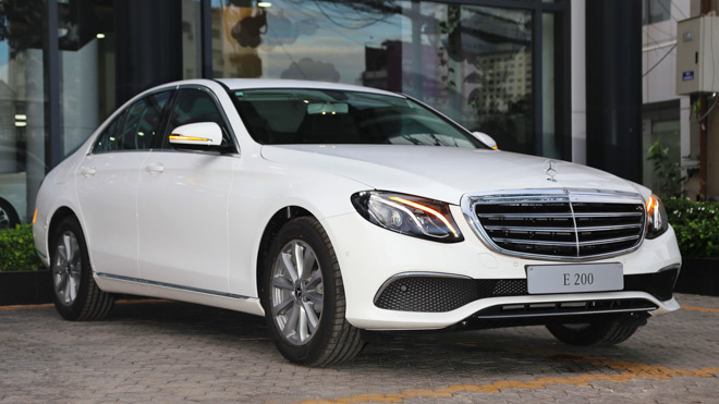 Bảng giá xe Mercedes cập nhật tháng 8/2018